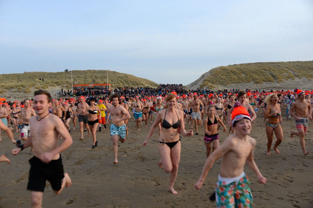 ../Images/Nieuwjaarsduik Nederzandt 2015 054.jpg